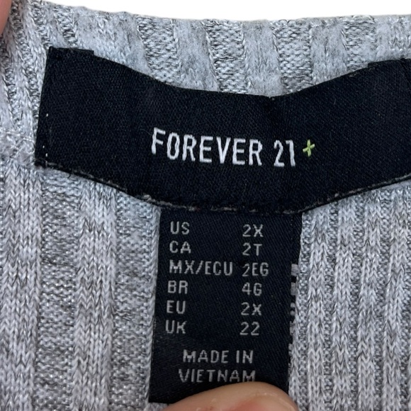 Forever 21+ Grey Ribbed Knit Crop Surplice Wrap Long Sleeve Sweater Top size 2X - Picture 3 of 3